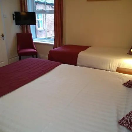 The Angus Guest house 3*