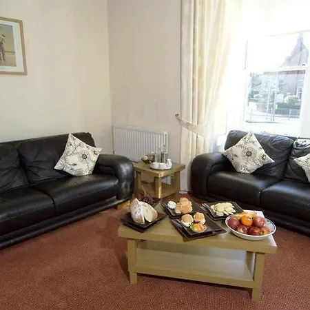 The Angus Guest house 3*